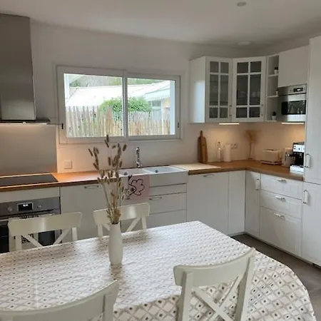 Les De Saint Brice 2 * Ares